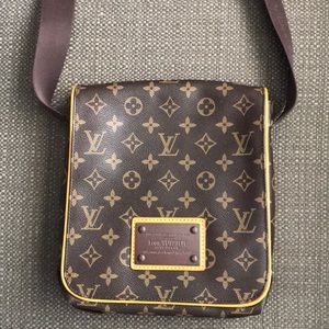 Louis Vuitton Crossbody